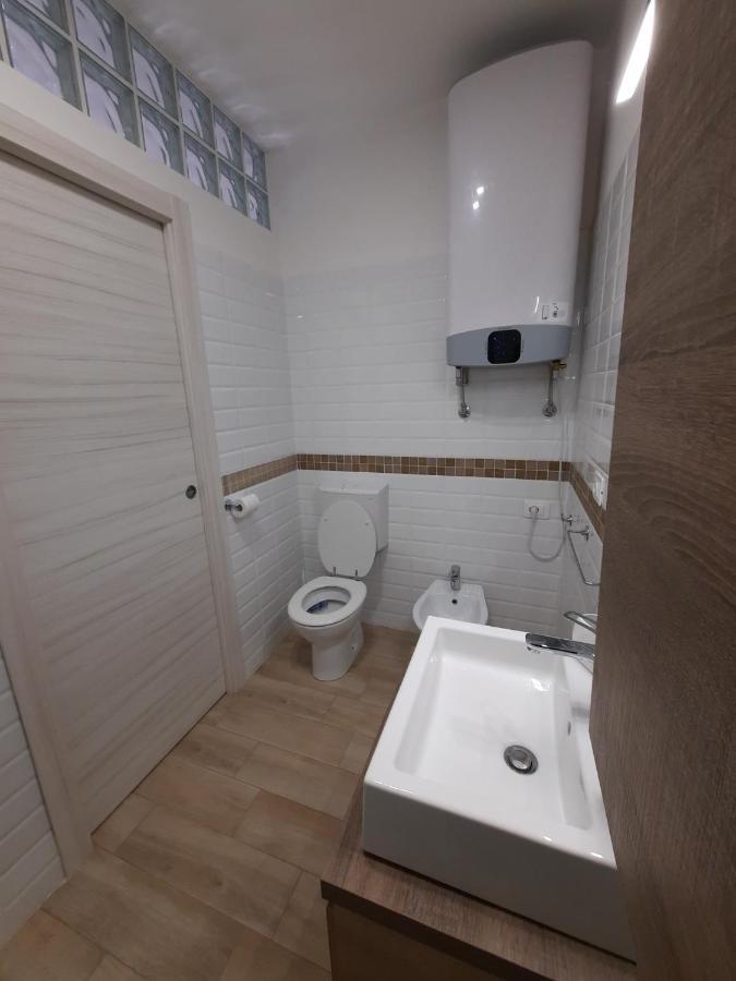 Adg Emilia 10 Appartamenti Del Garda Peschiera del Garda Exterior foto